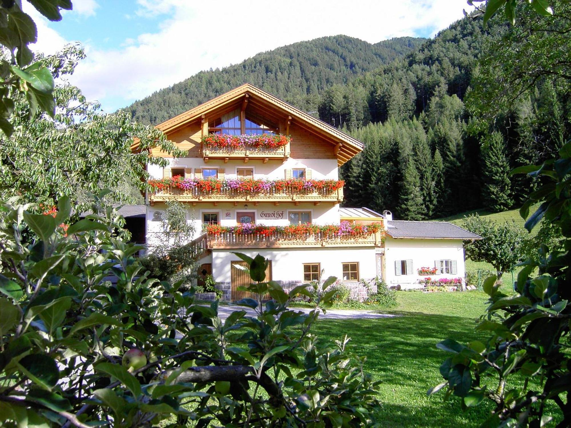 Ganoihof Apartments Funes  Exterior photo